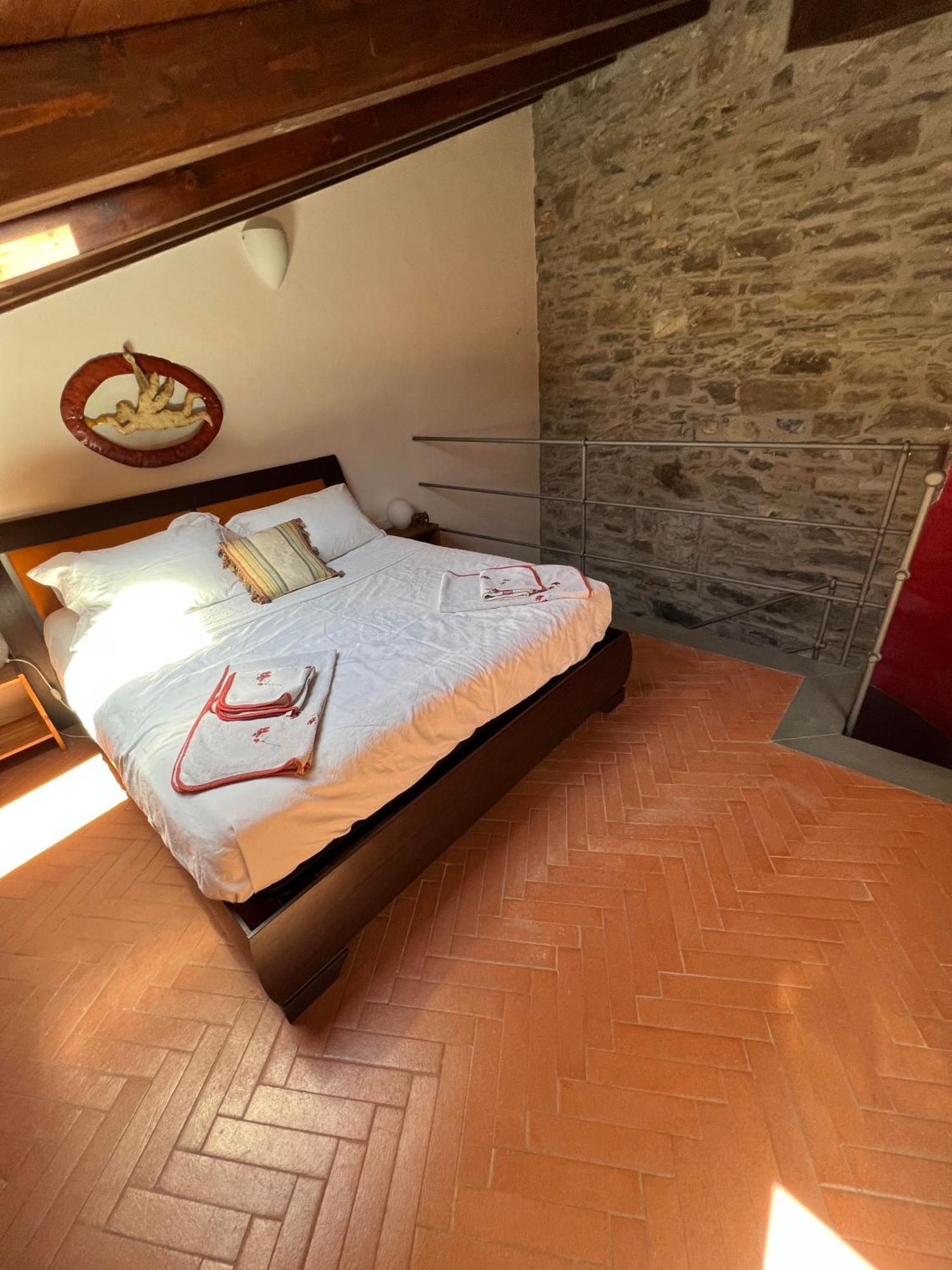 Casa Boru - A Beautiful Fully Restored Spacious House With Fantastic Views Calice al Cornoviglio Exteriör bild