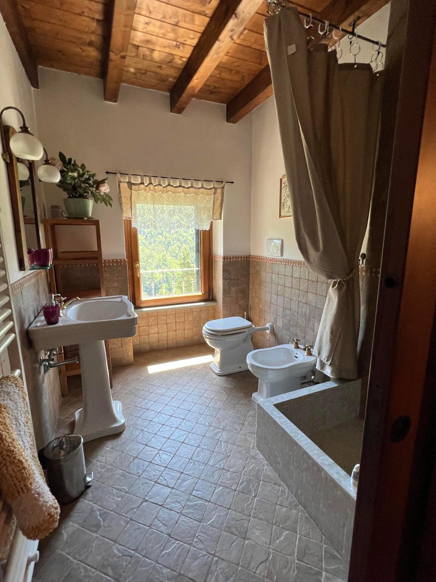 Casa Boru - A Beautiful Fully Restored Spacious House With Fantastic Views Calice al Cornoviglio Exteriör bild