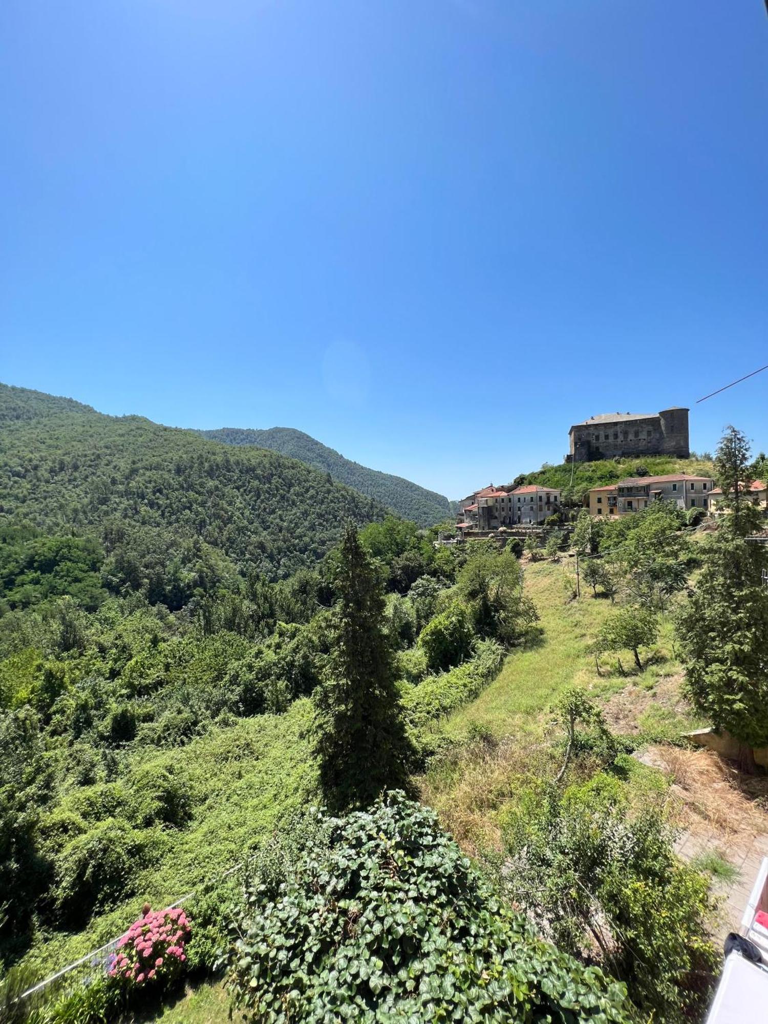 Casa Boru - A Beautiful Fully Restored Spacious House With Fantastic Views Calice al Cornoviglio Exteriör bild